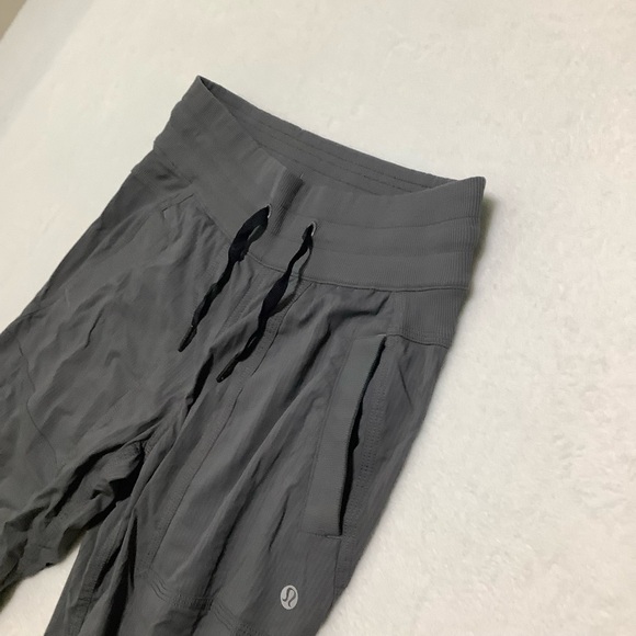 Lululemon Crop Studio Joggers Size 4 Gray Pants - Picture 7 of 11